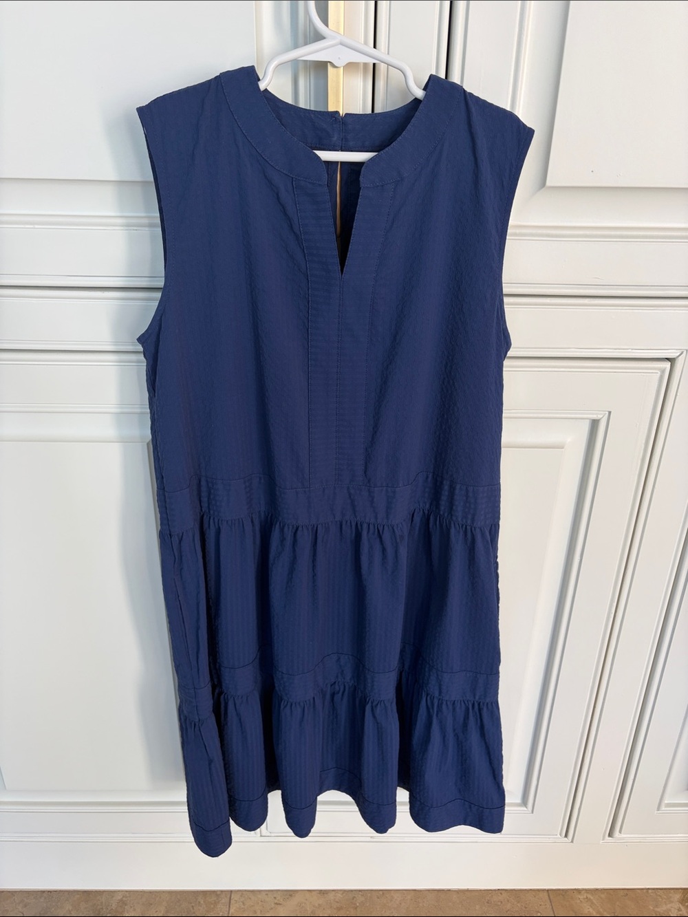 Vineyard Vines girls navy blue dress size L